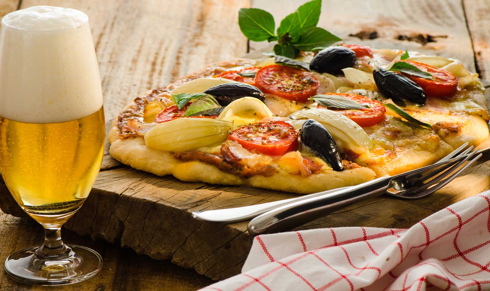 PIZZA E BIRRA UN ABBINAMENTO CLASSICO, MA NON SCONTATO. OCCHIO ALLA